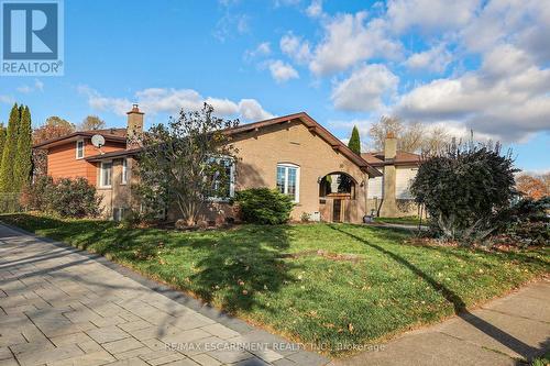 30 Rolling Acres Drive, Welland, ON - Outdoor