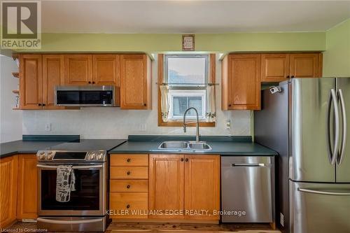 112 Rosewood Road, Hamilton, ON - Indoor Photo Showing Kitchen With Double Sink