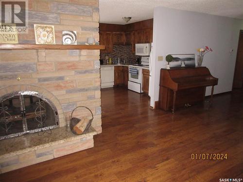 59 Andre Avenue, Regina, SK - Indoor Photo Showing Kitchen