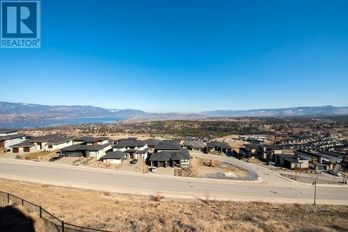 1018 Emslie Street, Kelowna, BC - Outdoor With View