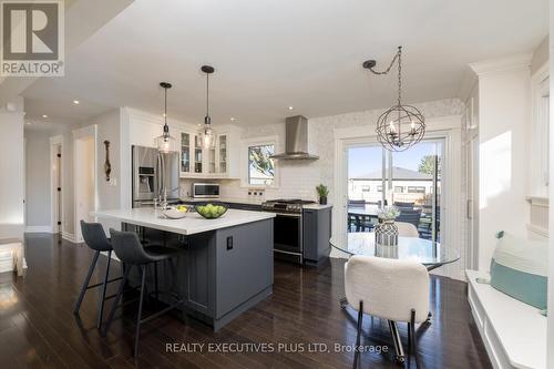 9 Hazelbury Drive, King, ON - Indoor Photo Showing Kitchen With Upgraded Kitchen