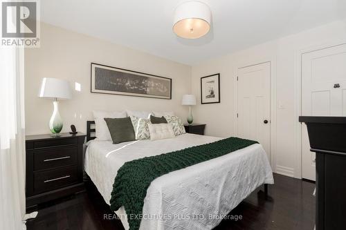 9 Hazelbury Drive, King, ON - Indoor Photo Showing Bedroom