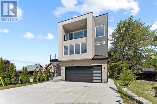 150 Lakewood Drive, Amherstburg, ON - Outdoor With Facade