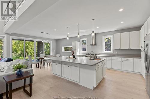 150 Lakewood Drive, Amherstburg, ON - Indoor Photo Showing Kitchen With Upgraded Kitchen