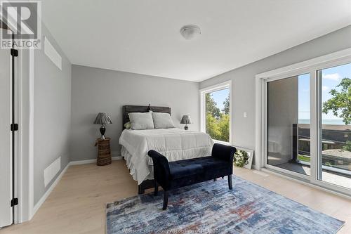 150 Lakewood Drive, Amherstburg, ON - Indoor Photo Showing Bedroom