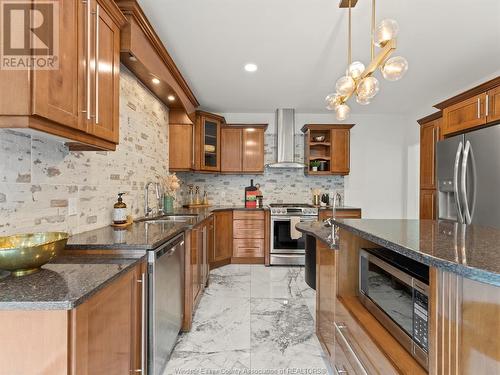 3365 St Patrick'S Drive, Windsor, ON - Indoor Photo Showing Kitchen