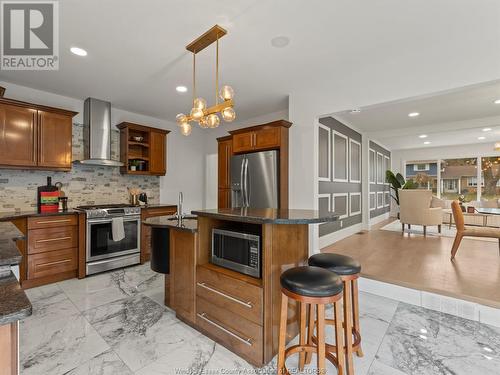 3365 St Patrick'S Drive, Windsor, ON - Indoor Photo Showing Kitchen