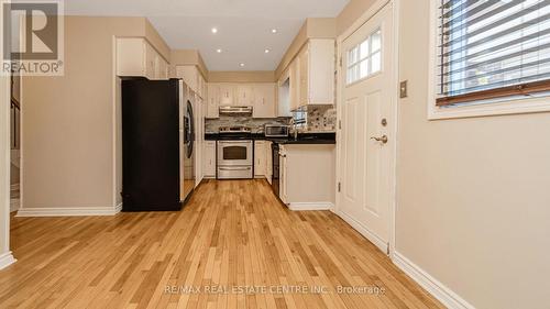 14 Simmons Boulevard, Brampton, ON - Indoor