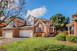 4 - 2145 COUNTRY CLUB DRIVE  Burlington, ON L7M 4E1