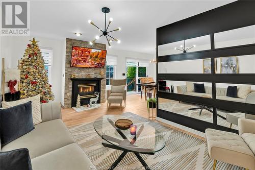 9 Heaton Street, Amherstburg, ON - Indoor Photo Showing Living Room With Fireplace