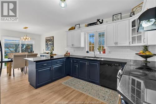 9 Heaton Street, Amherstburg, ON - Indoor Photo Showing Kitchen