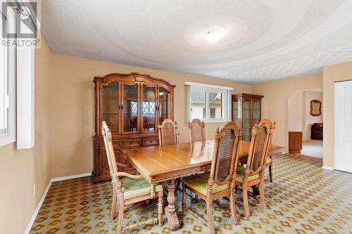 270 Currell Avenue, Ottawa, ON - Indoor Photo Showing Dining Room