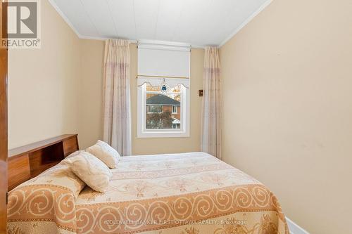 270 Currell Avenue, Ottawa, ON - Indoor Photo Showing Bedroom