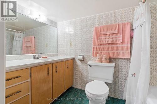 270 Currell Avenue, Ottawa, ON - Indoor Photo Showing Bathroom