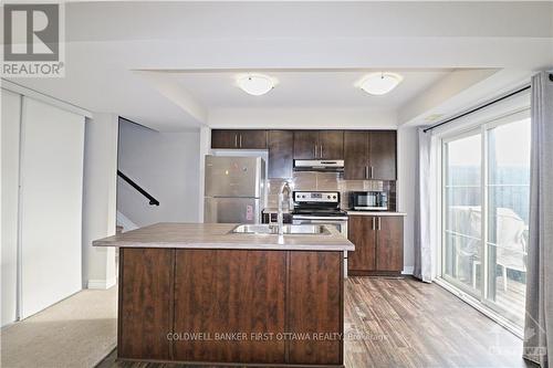 783 Chapman Mills Drive, Ottawa, ON - Indoor Photo Showing Kitchen With Double Sink