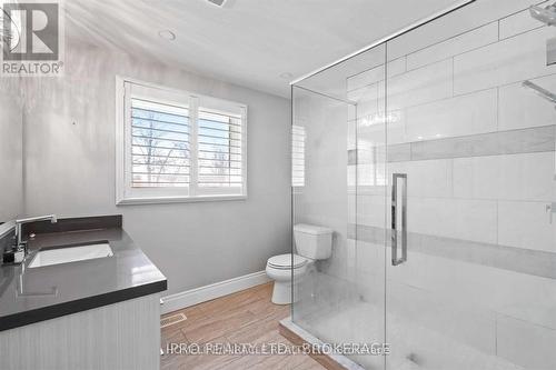 8357 Beaverdams Road, Niagara Falls, ON - Indoor Photo Showing Bathroom