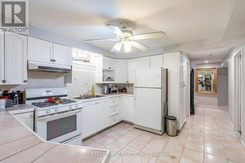 138 Beaverbrook Avenue, Hamilton, ON - Indoor Photo Showing Kitchen With Double Sink