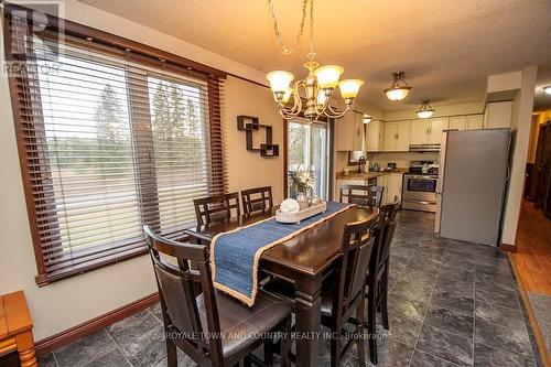 247 Corbett Drive, Kawartha Lakes (Pontypool), ON - Indoor Photo Showing Dining Room