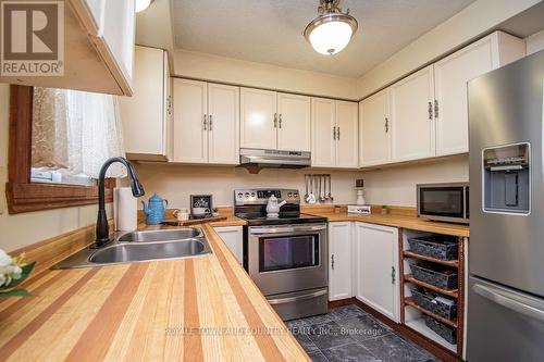 247 Corbett Drive, Kawartha Lakes (Pontypool), ON - Indoor Photo Showing Kitchen With Double Sink