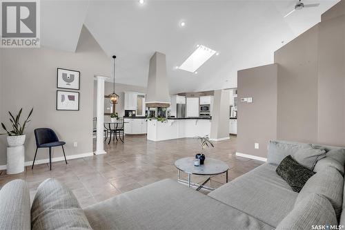 230 Brookhurst Crescent, Saskatoon, SK - Indoor Photo Showing Living Room