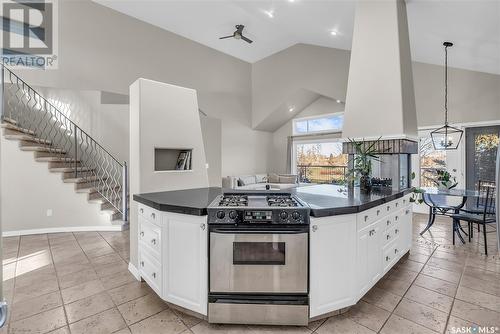 230 Brookhurst Crescent, Saskatoon, SK - Indoor Photo Showing Kitchen