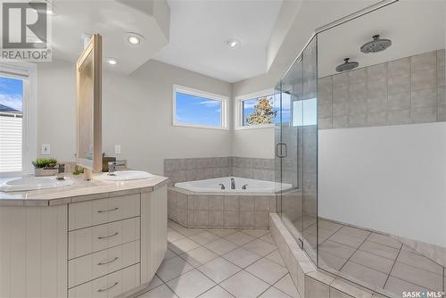 230 Brookhurst Crescent, Saskatoon, SK - Indoor Photo Showing Bathroom