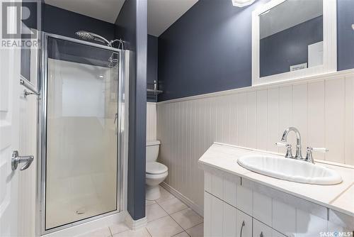 230 Brookhurst Crescent, Saskatoon, SK - Indoor Photo Showing Bathroom