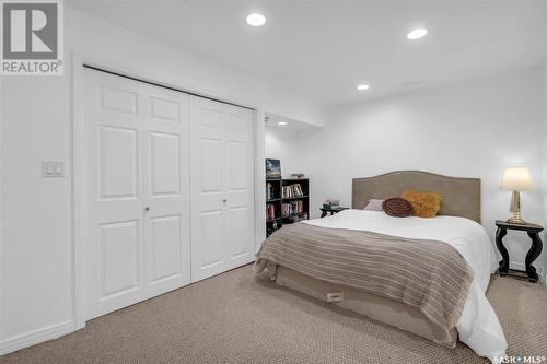 230 Brookhurst Crescent, Saskatoon, SK - Indoor Photo Showing Bedroom