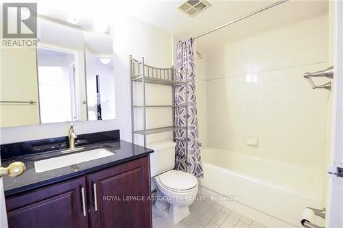 912 - 3050 Ellesmere Road, Toronto, ON - Indoor Photo Showing Bathroom