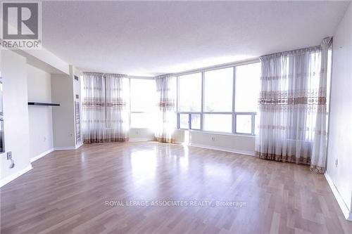 912 - 3050 Ellesmere Road, Toronto, ON - Indoor Photo Showing Other Room