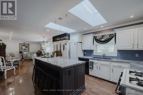 11 Elmhurst Street, Middlesex Centre (Kilworth), ON - Indoor Photo Showing Kitchen With Double Sink With Upgraded Kitchen