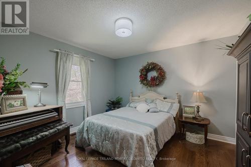 11 Elmhurst Street, Middlesex Centre (Kilworth), ON - Indoor Photo Showing Bedroom