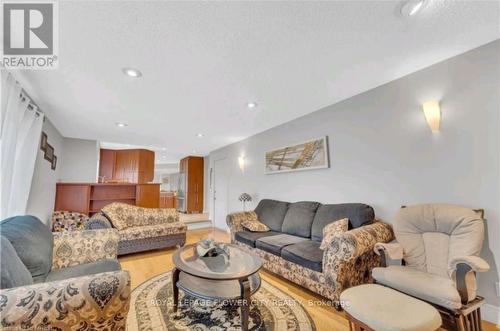 12 Hope Crescent, Belleville, ON - Indoor Photo Showing Living Room