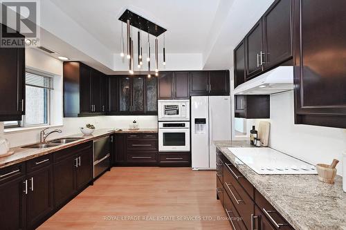 Ph 3 - 850 Steeles Avenue W, Vaughan, ON - Indoor Photo Showing Kitchen With Double Sink