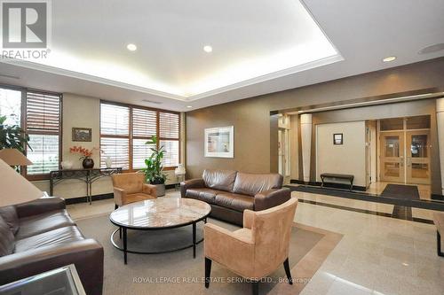 Ph 3 - 850 Steeles Avenue W, Vaughan, ON - Indoor Photo Showing Living Room