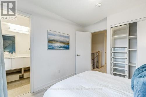 62 - 1121 Cooke Boulevard, Burlington, ON - Indoor Photo Showing Bedroom