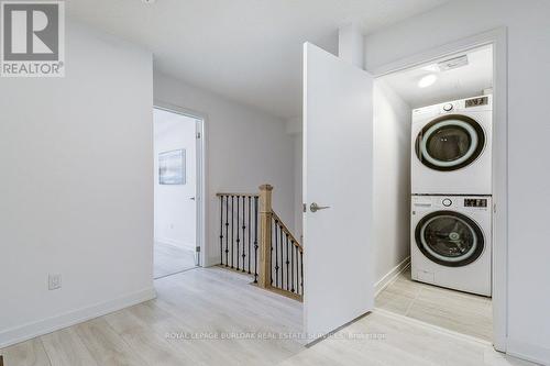 62 - 1121 Cooke Boulevard, Burlington, ON - Indoor Photo Showing Laundry Room