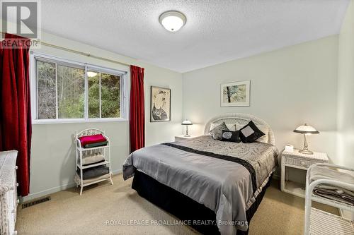 6 Mohawk Avenue, Brighton, ON - Indoor Photo Showing Bedroom