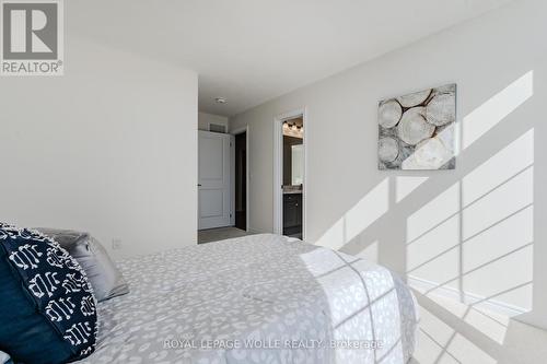 261 Broadacre Drive, Kitchener, ON - Indoor Photo Showing Bedroom