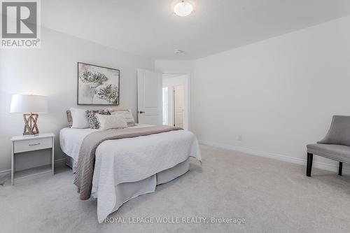 261 Broadacre Drive, Kitchener, ON - Indoor Photo Showing Bedroom