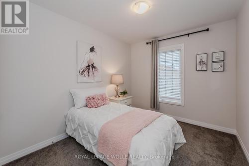 2B - 115 South Creek Drive, Kitchener, ON - Indoor Photo Showing Bedroom