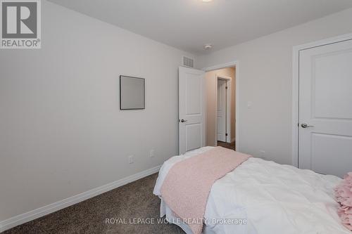 2B - 115 South Creek Drive, Kitchener, ON - Indoor Photo Showing Bedroom