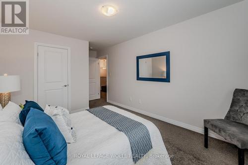 2B - 115 South Creek Drive, Kitchener, ON - Indoor Photo Showing Bedroom