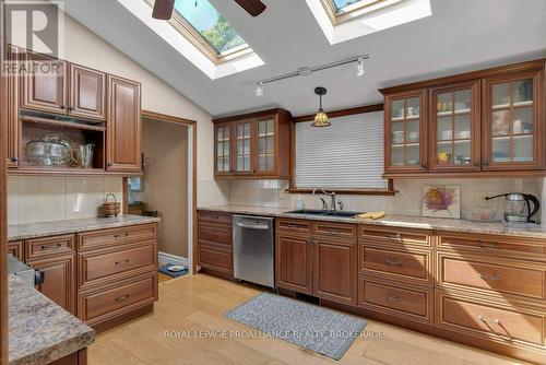 218 Glen Castle Road, Kingston (City Southwest), ON - Indoor Photo Showing Kitchen With Double Sink