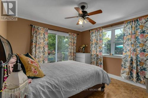 218 Glen Castle Road, Kingston (City Southwest), ON - Indoor Photo Showing Bedroom