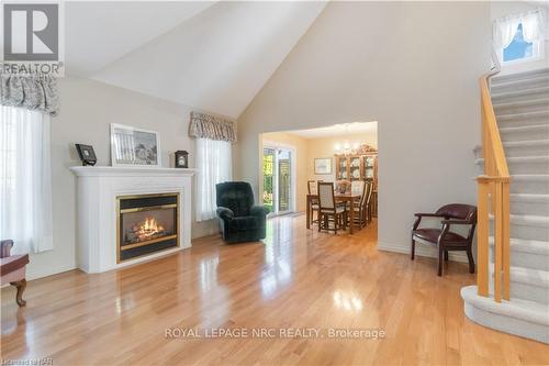 3508 Heritage Lane, Lincoln (980 - Lincoln-Jordan/Vineland), ON - Indoor Photo Showing Living Room With Fireplace