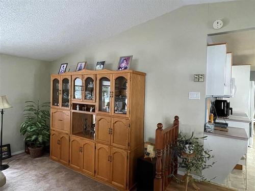 Swan River, Manitoba - Indoor Photo Showing Other Room