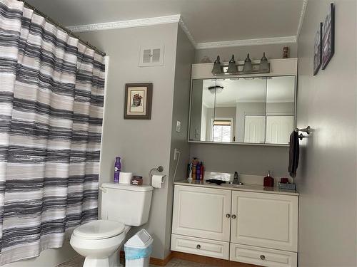 Swan River, Manitoba - Indoor Photo Showing Bathroom