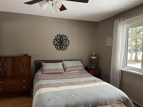 Swan River, Manitoba - Indoor Photo Showing Bedroom