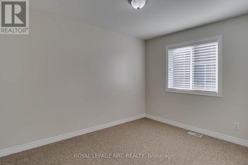 1254 Orchard Avenue, Fort Erie (334 - Crescent Park), ON - Indoor Photo Showing Other Room